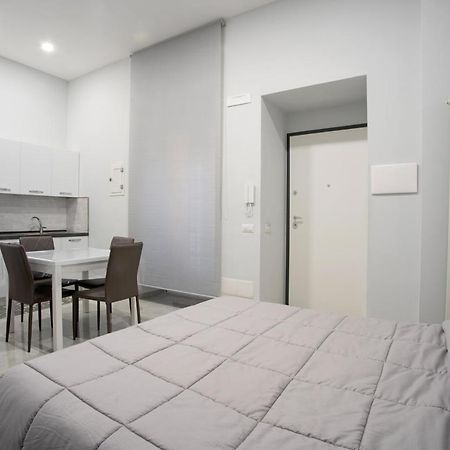 Giovi'S Apartments カステッランマーレ・ディ・スタービア エクステリア 写真