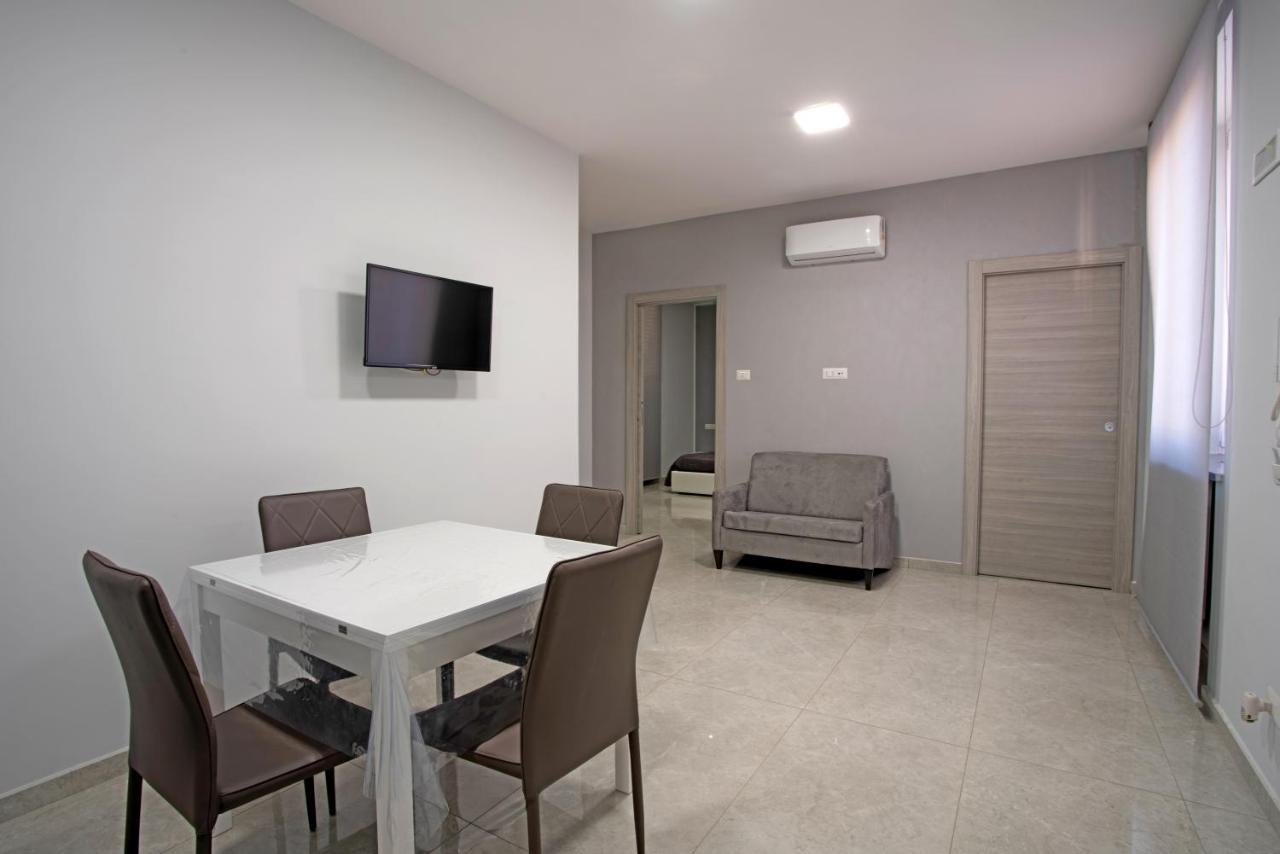Giovi'S Apartments カステッランマーレ・ディ・スタービア エクステリア 写真