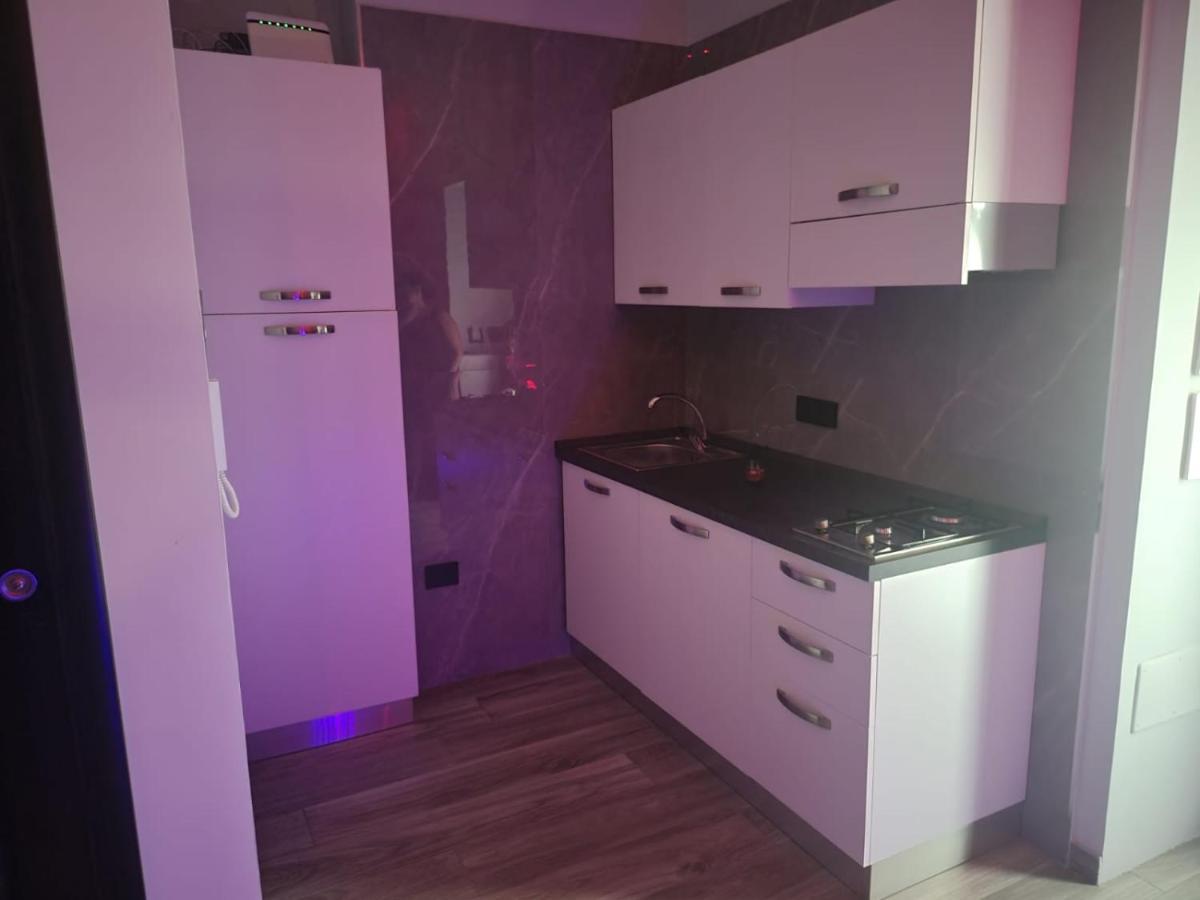Giovi'S Apartments カステッランマーレ・ディ・スタービア エクステリア 写真