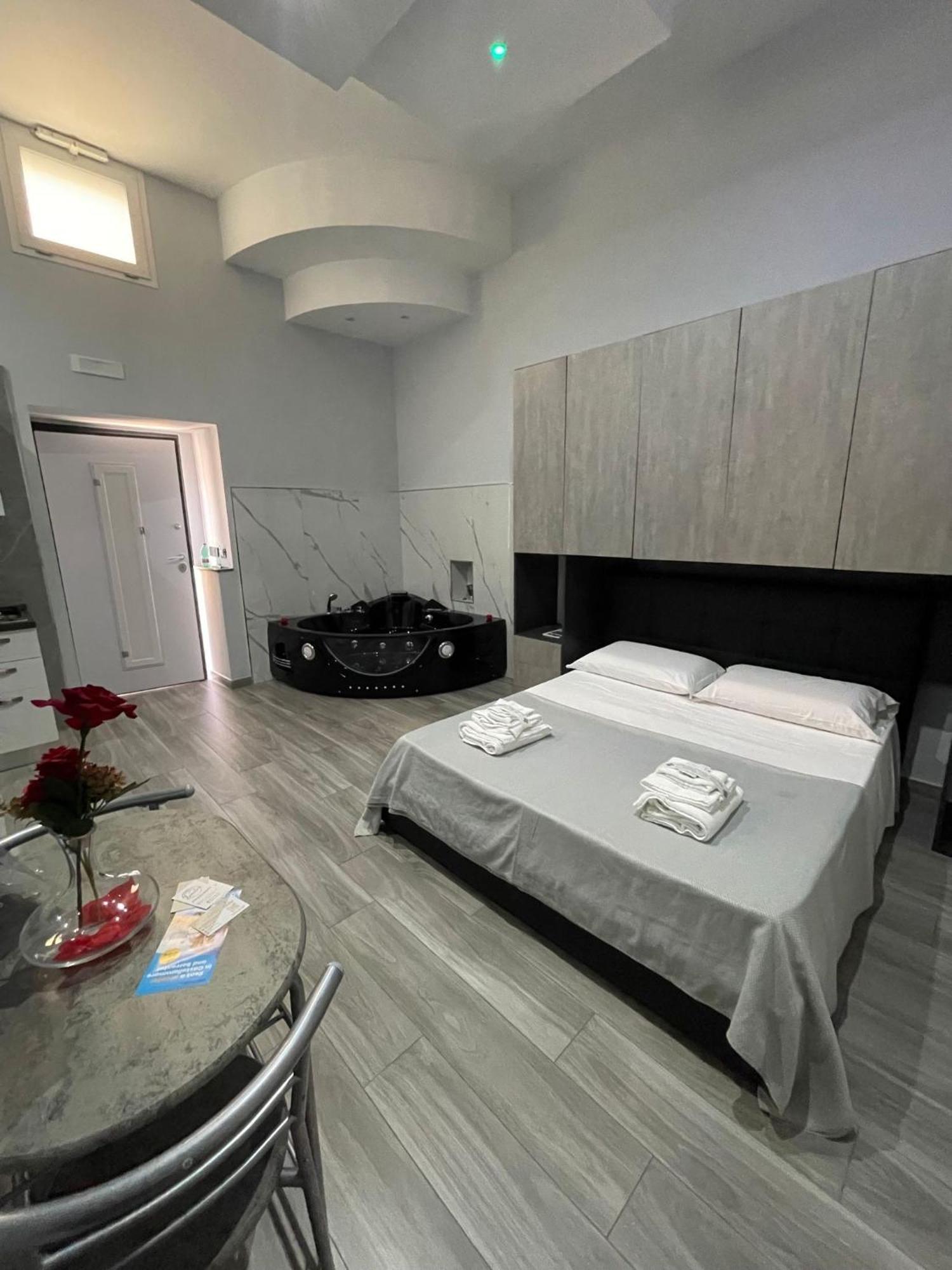 Giovi'S Apartments カステッランマーレ・ディ・スタービア エクステリア 写真