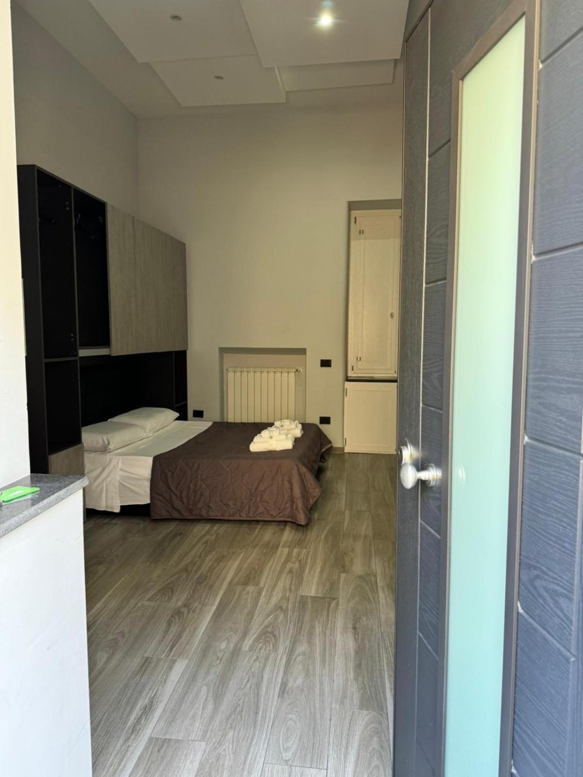 Giovi'S Apartments カステッランマーレ・ディ・スタービア エクステリア 写真