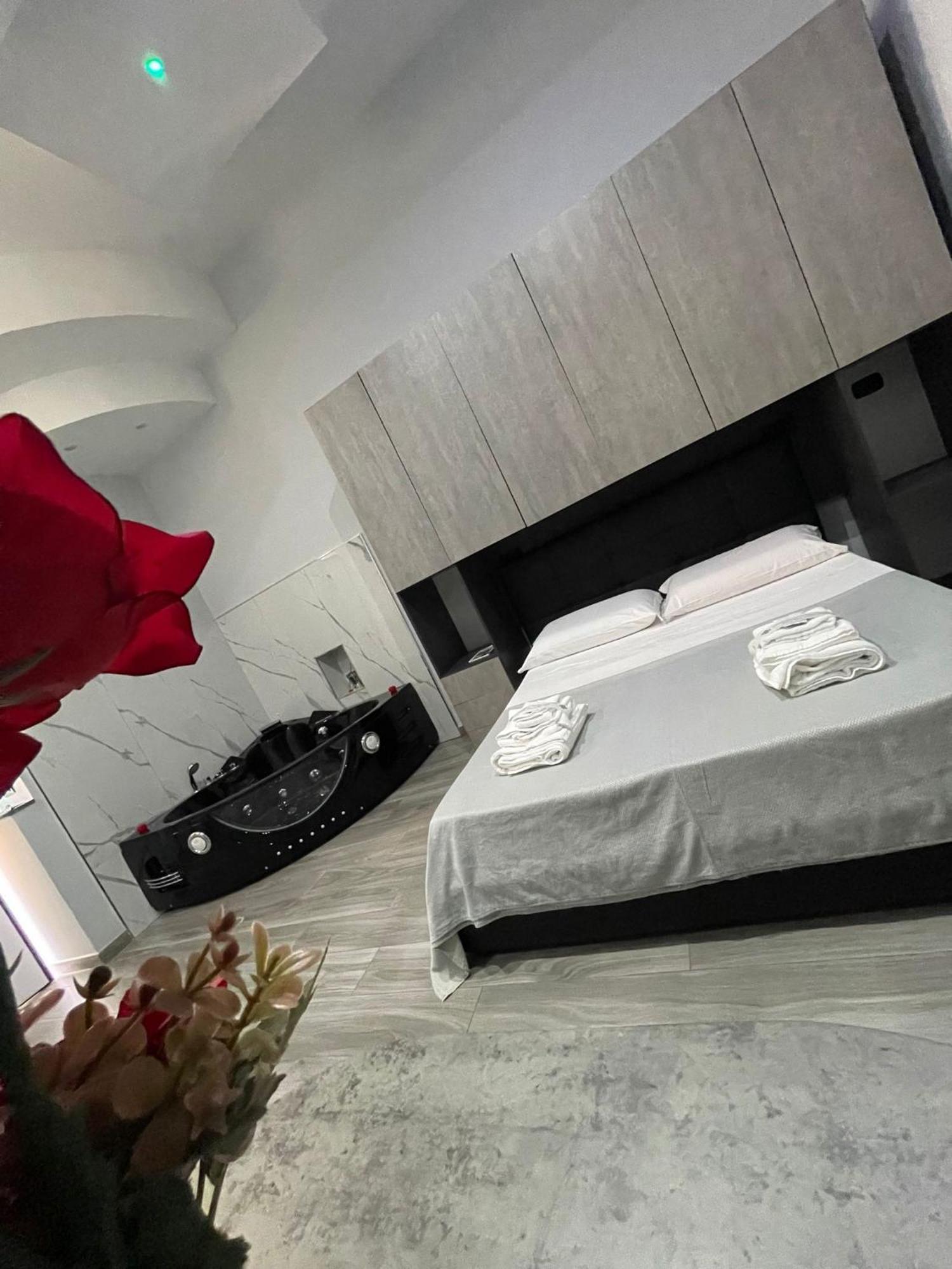 Giovi'S Apartments カステッランマーレ・ディ・スタービア エクステリア 写真